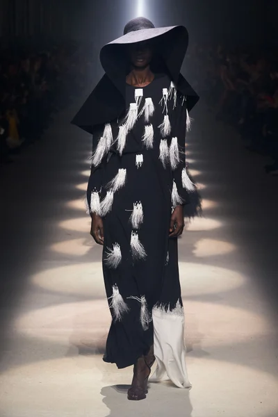 Look 46